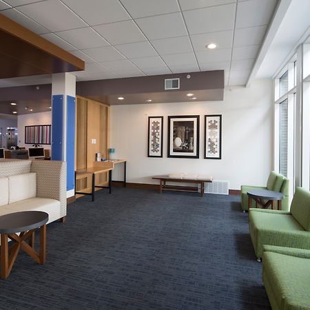Holiday Inn Express & Suites Alpena - Downtown By Ihg Esterno foto
