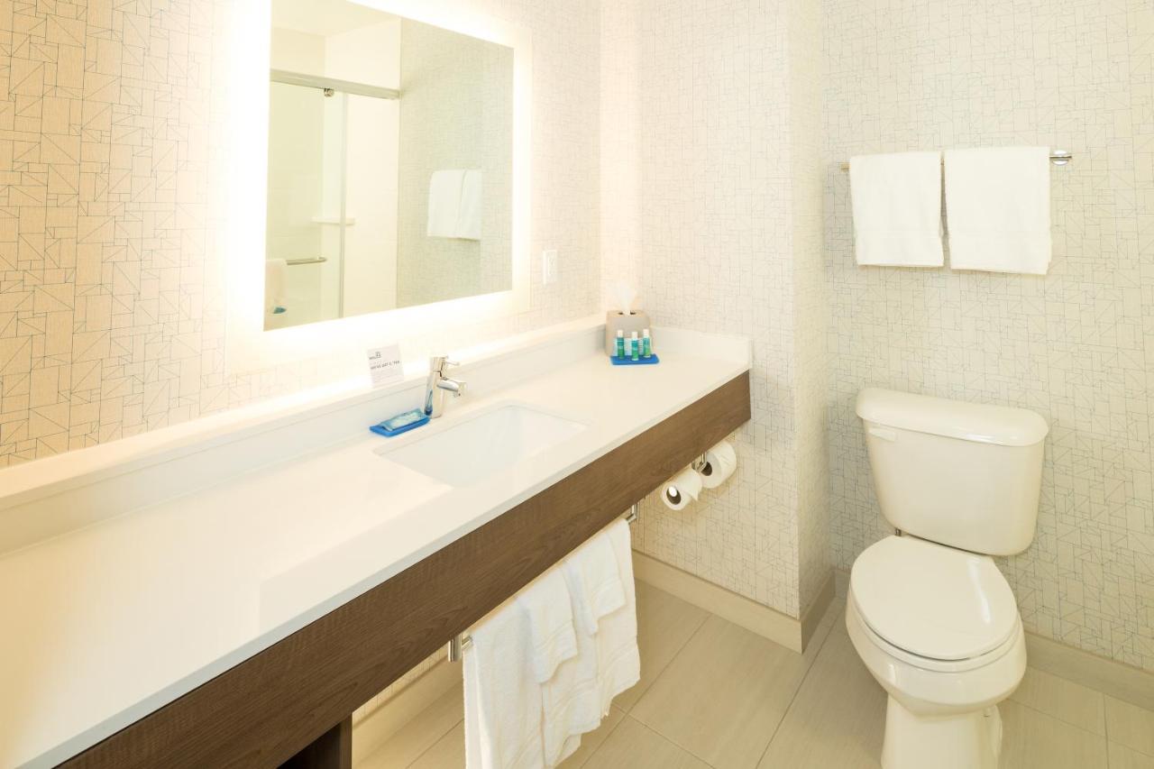 Holiday Inn Express & Suites Alpena - Downtown By Ihg Esterno foto