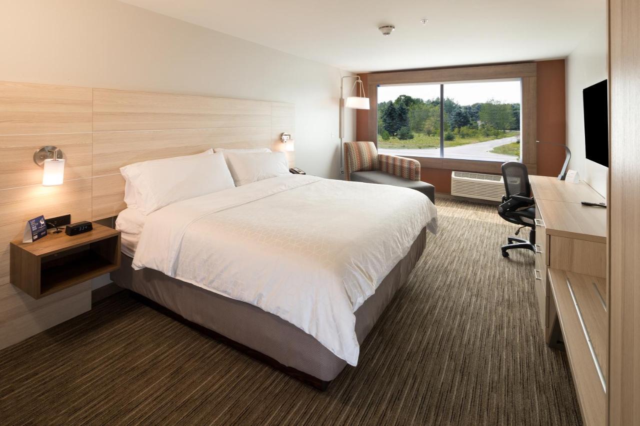 Holiday Inn Express & Suites Alpena - Downtown By Ihg Esterno foto