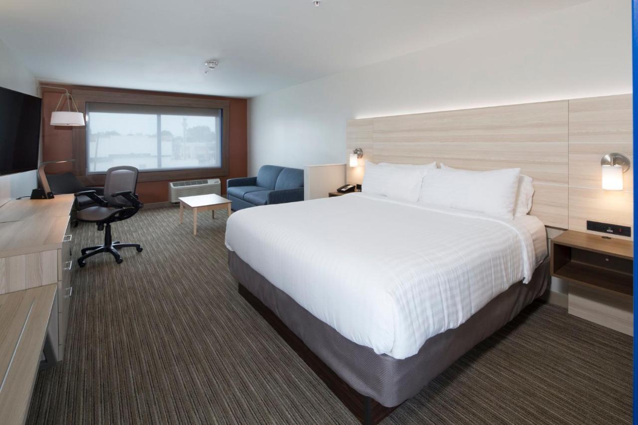 Holiday Inn Express & Suites Alpena - Downtown By Ihg Esterno foto