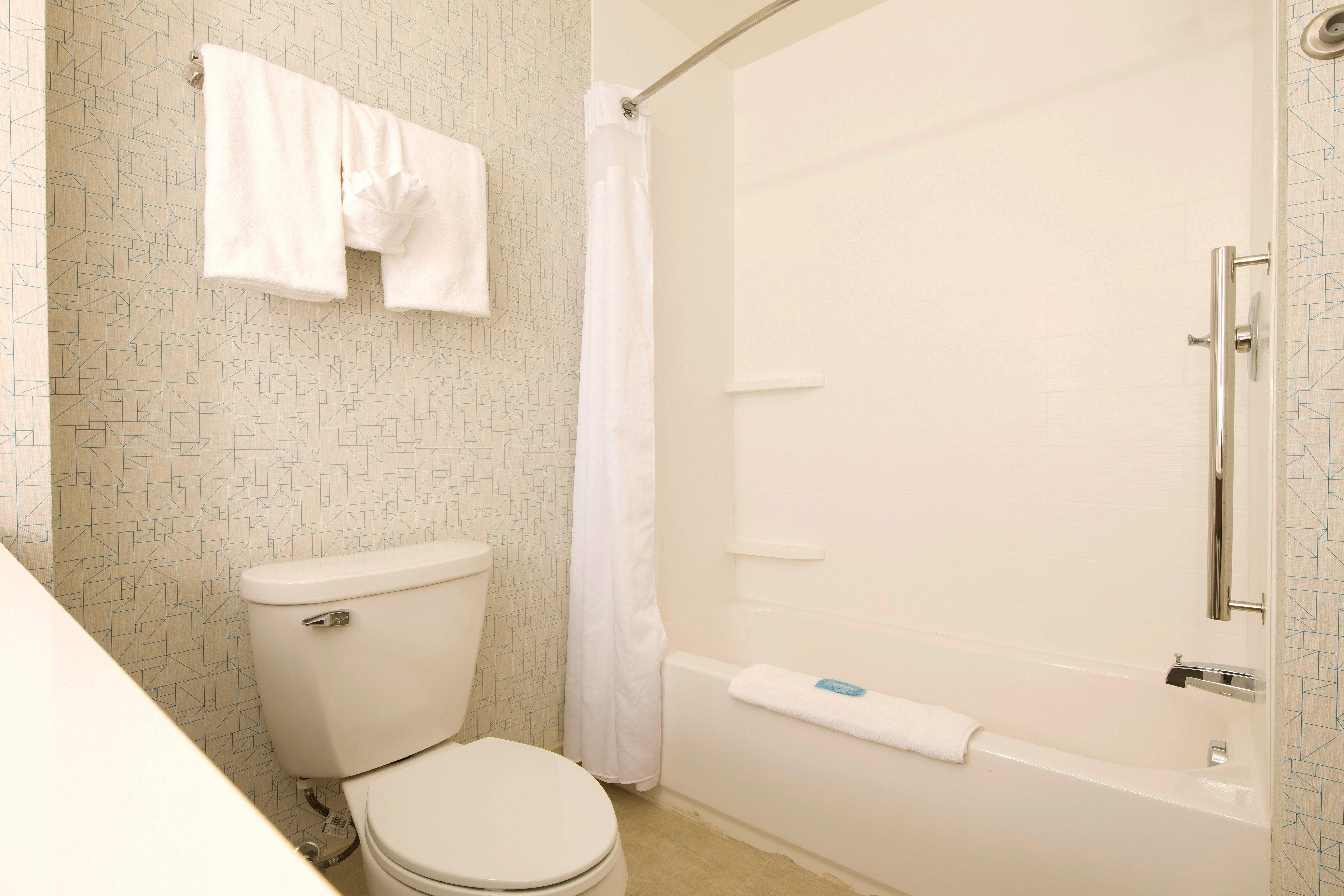 Holiday Inn Express & Suites Alpena - Downtown By Ihg Esterno foto
