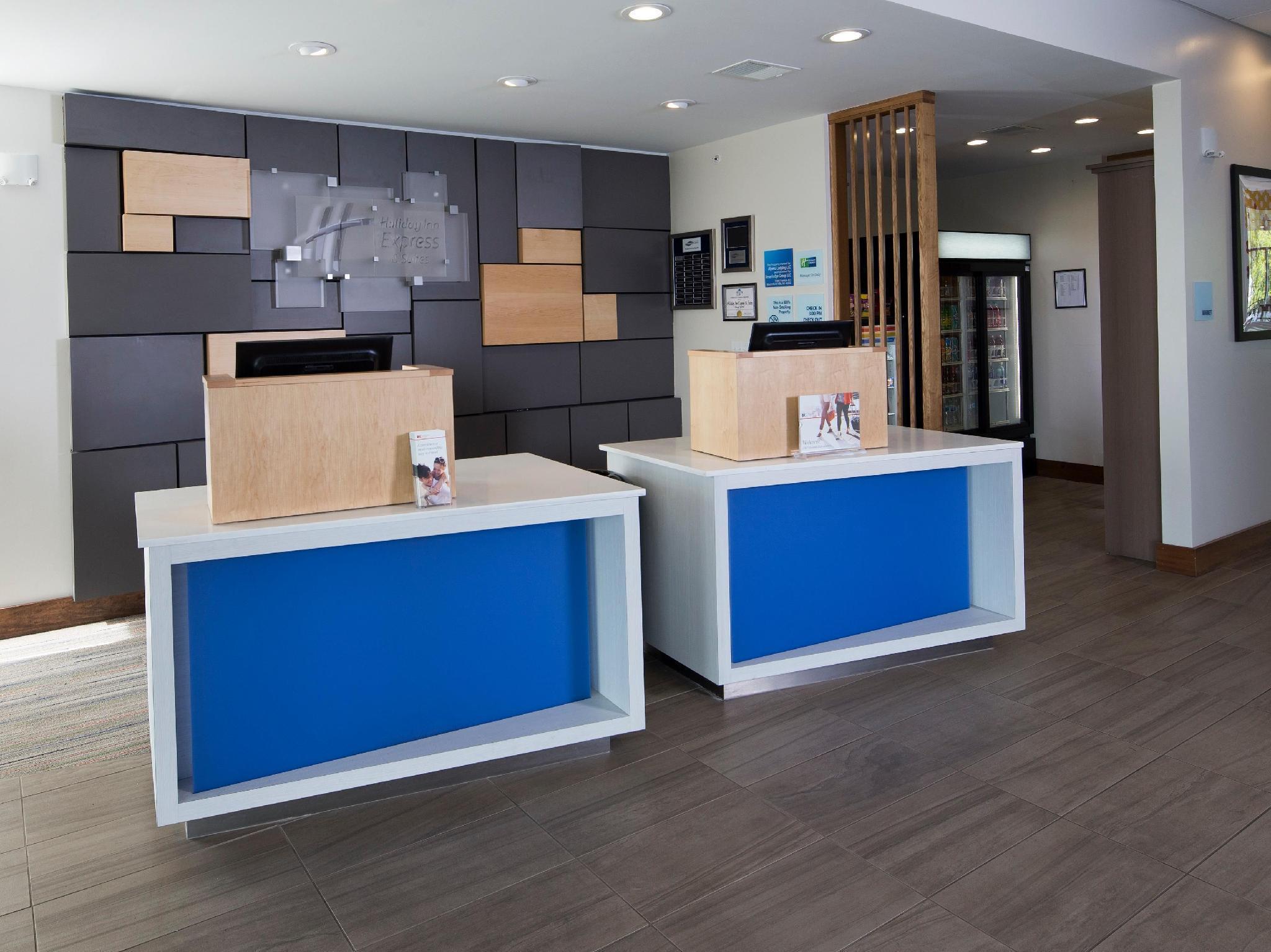 Holiday Inn Express & Suites Alpena - Downtown By Ihg Esterno foto