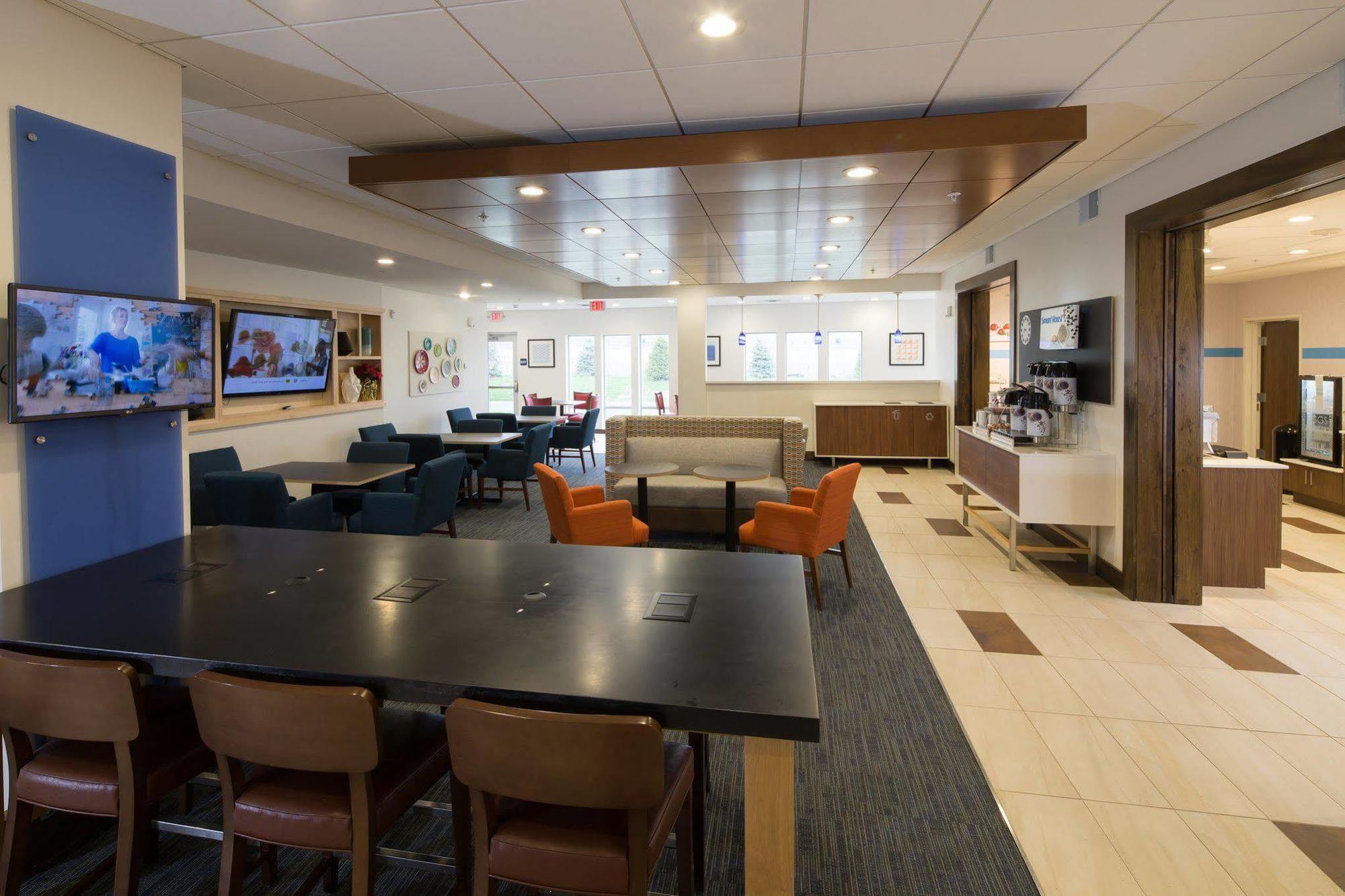 Holiday Inn Express & Suites Alpena - Downtown By Ihg Esterno foto
