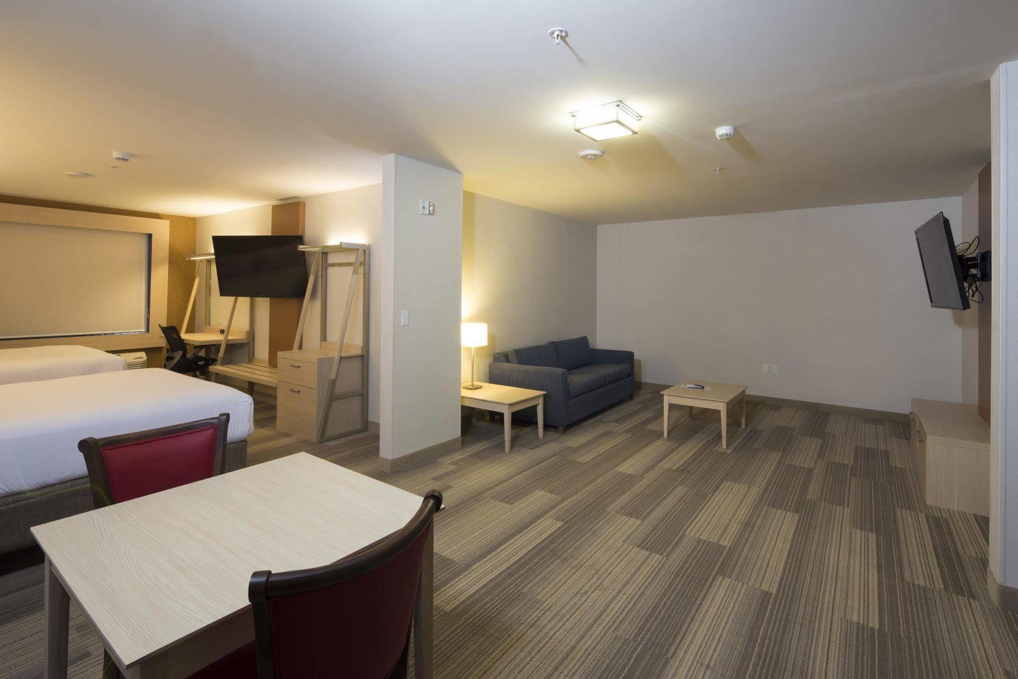 Holiday Inn Express & Suites Alpena - Downtown By Ihg Esterno foto